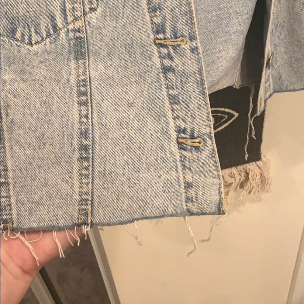 Jean Jacket - Distressed - Picture 3 of 3